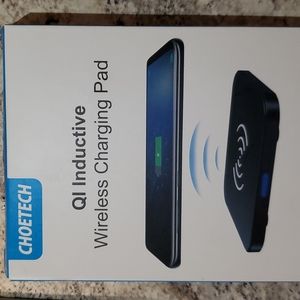 Wireless cellphone charging pad universal , selling fast.